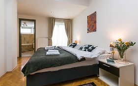 Art Apartments Prague II